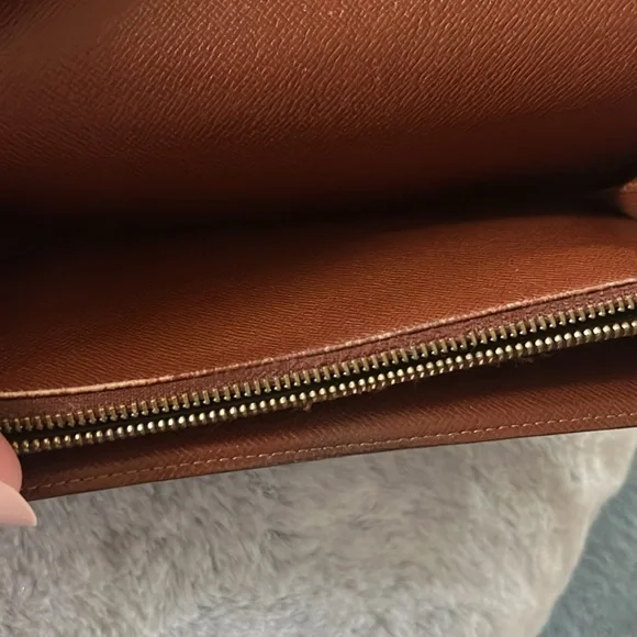 Louis Vuitton Monogram long  Wallet GUC - Picture 6 of 10